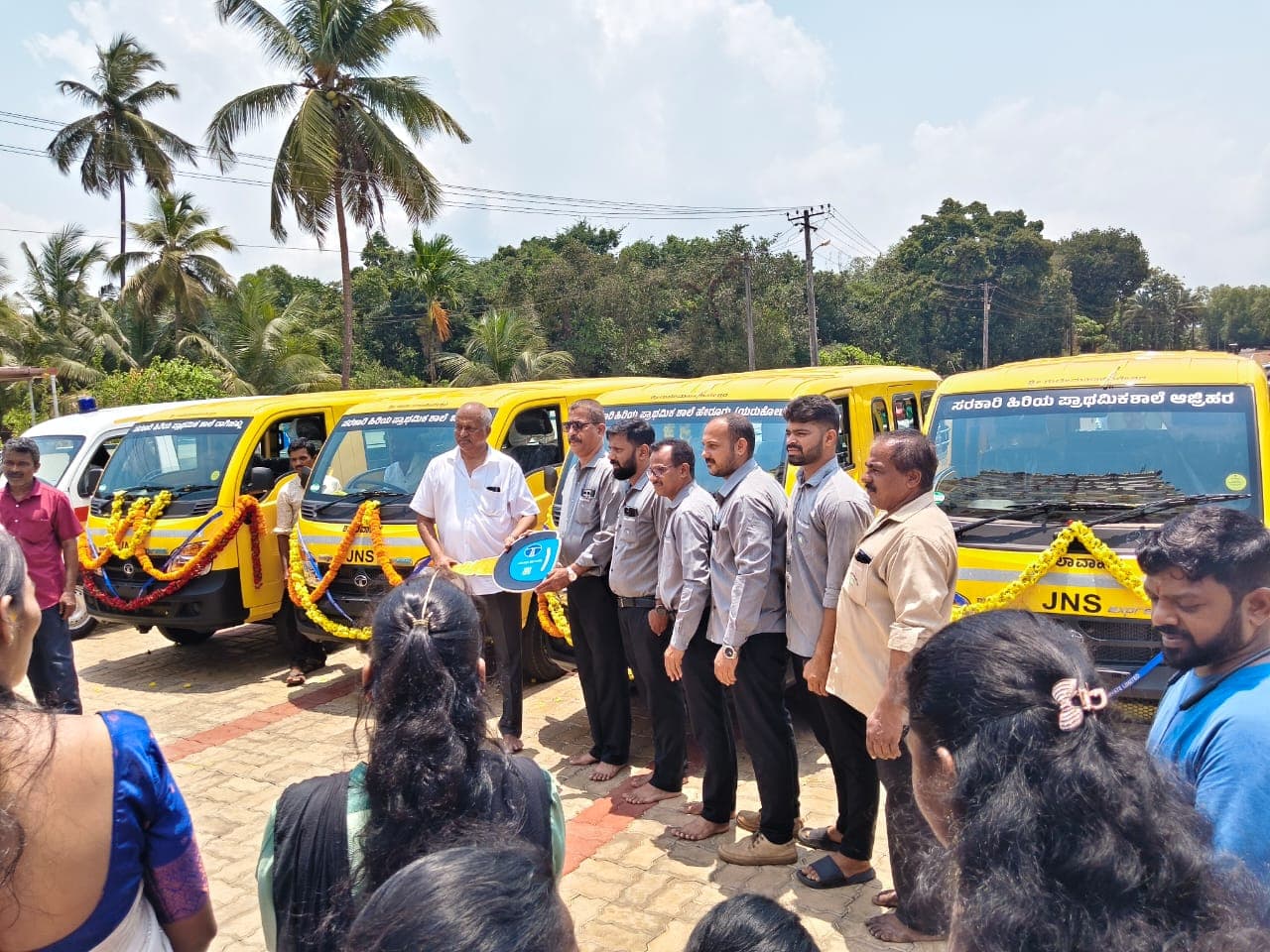 School Vans Donation - photo 6